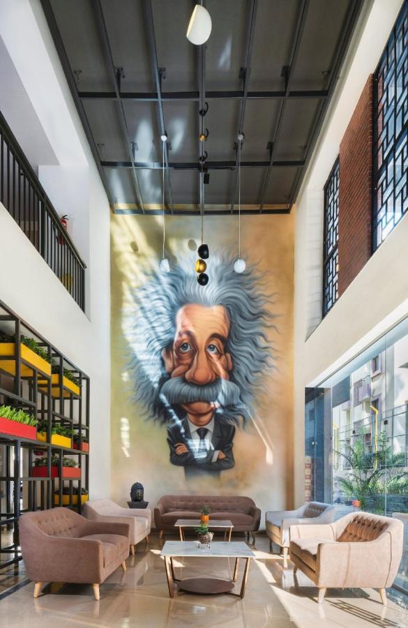 Couch & Cheese Homestel The Most Luxurious Hostel For Working Professionals & Students Pune Exterior photo